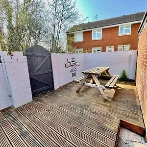 https://lovely-3-bed-house-close-to-the-uni-centre.yorkshirehotels.net